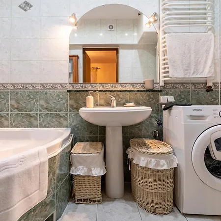 Cosy By Bookinghost *