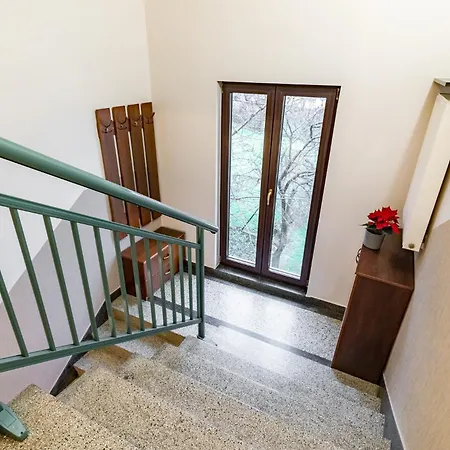 Lägenhet Cosy By Bookinghost Bielsko-Biała