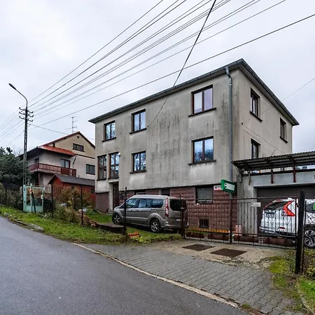 Lägenhet Cosy By Bookinghost