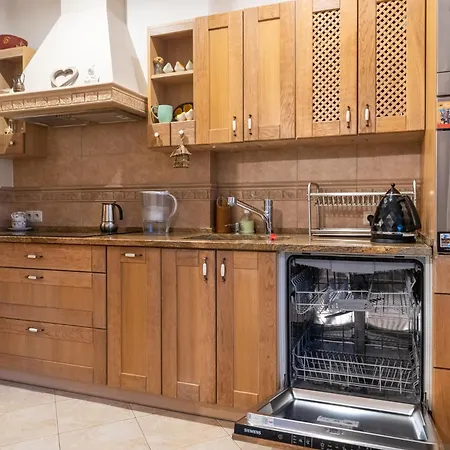 Cosy By Bookinghost Lägenhet *